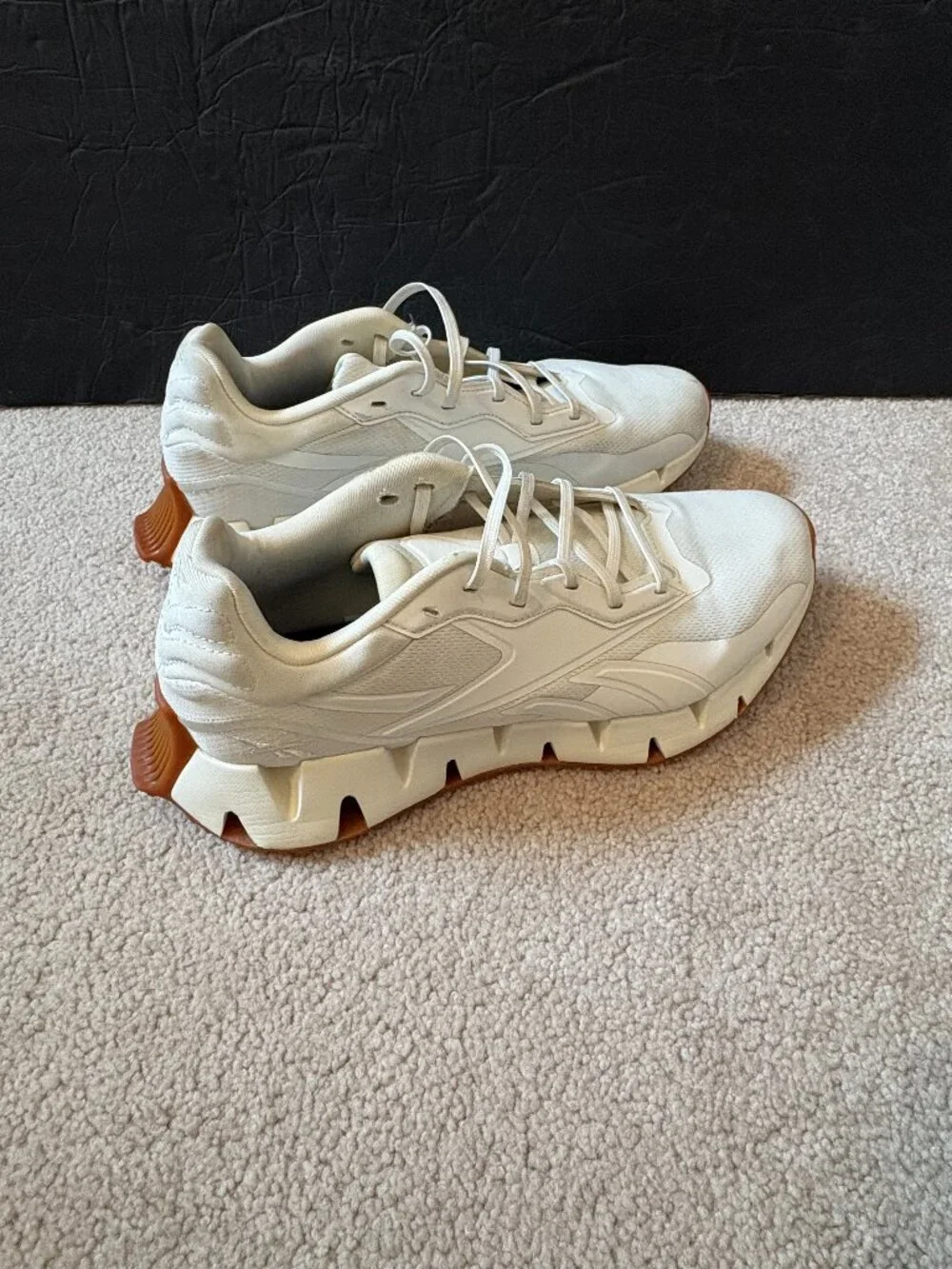 Reebok Zig Dynamica Women's Running Shoes Size 9 White  IG0551